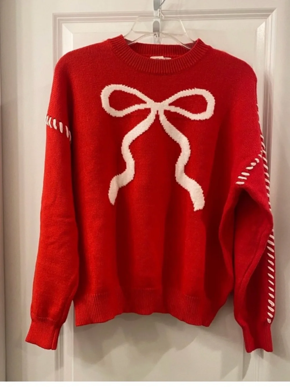 Boutique Main Strip Red Sweater White Bow Detail Small - Picture 7 of 7